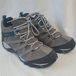 NEW - Merrell Waterproof Hiking Shoes - 8